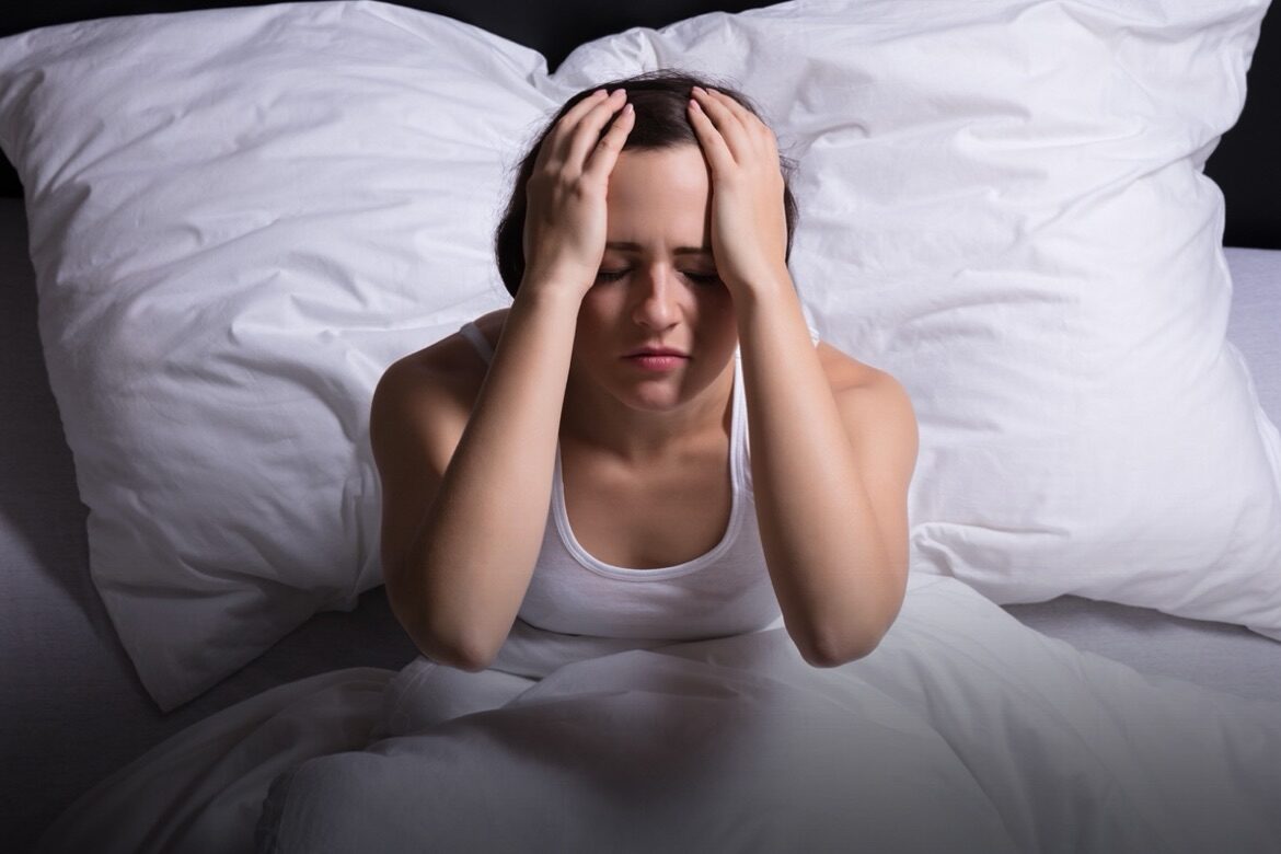 mujer con insomnio